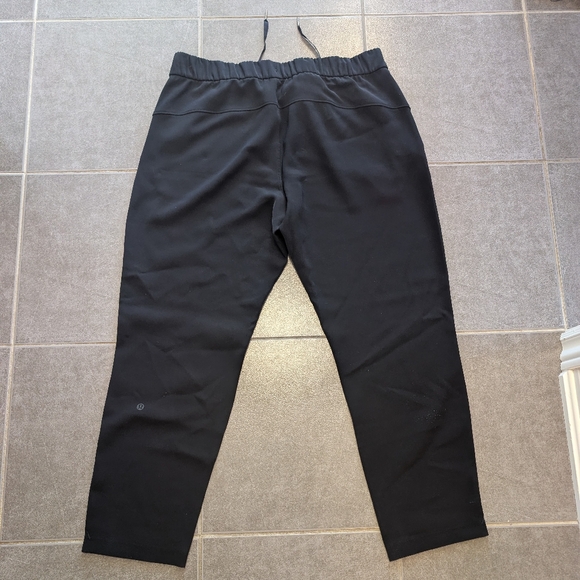 Lululemon On The Fly Pants - Picture 7 of 8